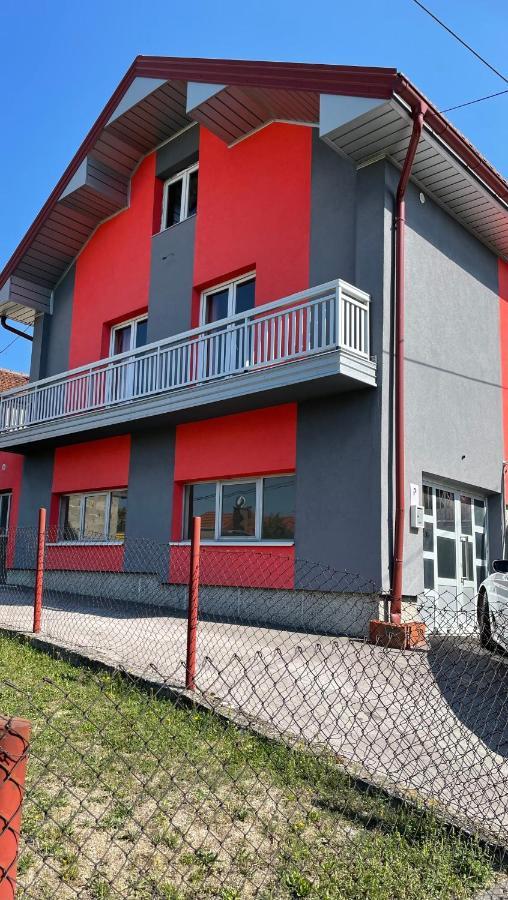 Cazin Centar Cuprija Apartment Exterior photo